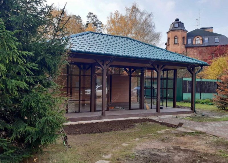 Застеклённая беседка ЛЕТНИЙ САД с барбекю